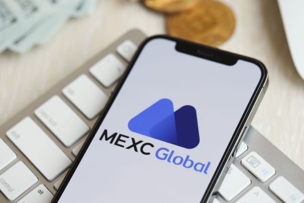 MEXC trading interface with diverse altcoin charts